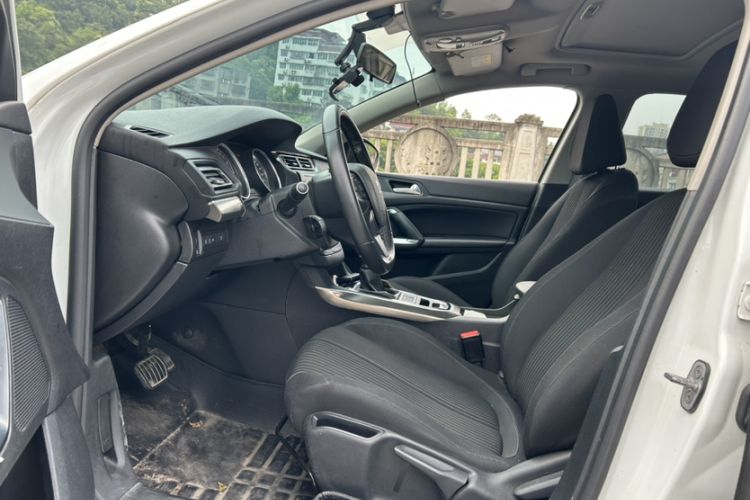 Used Peugeot 408 2016 1.6T Automatic Luxury Edition Interior 4