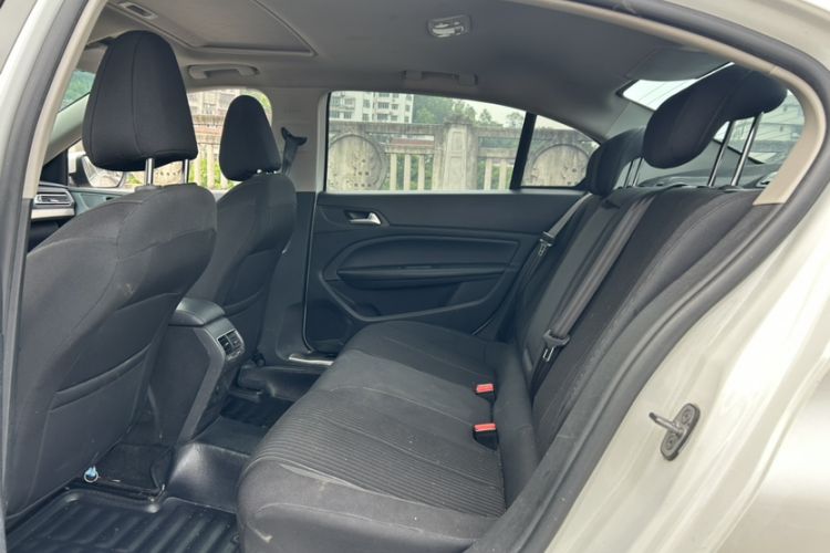 Used Peugeot 408 2016 1.6T Automatic Luxury Edition Interior 5