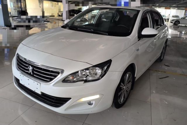 Ojetý Peugeot 408 2016 1.6T Automatic Luxury Edition