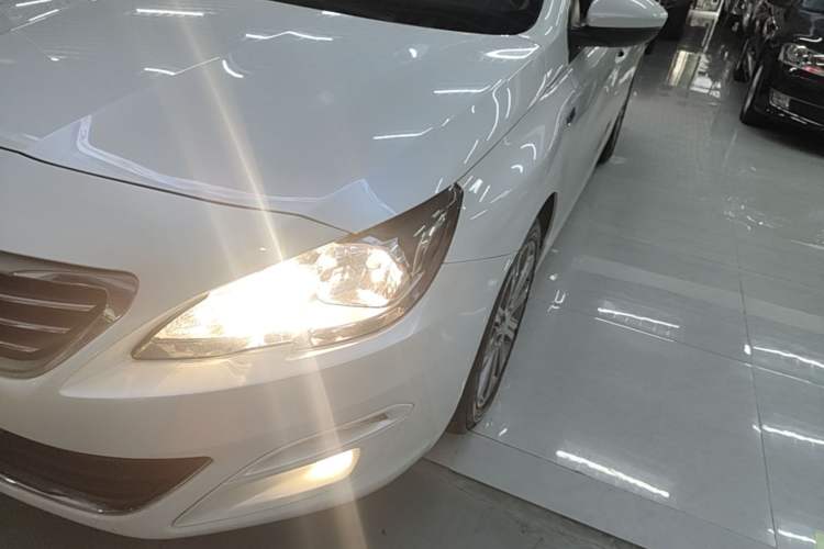 Used Peugeot 408 2016 1.6T Automatic Luxury Edition Left Front Headlight