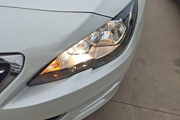 Used Peugeot 408 2016 1.6T Automatic Luxury Edition Left Front Headlight