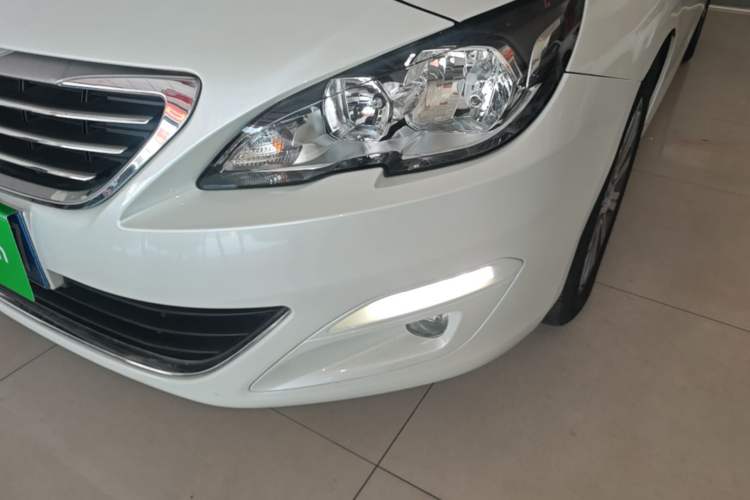 Used Peugeot 408 2016 1.6T Automatic Luxury Edition Left Front Headlight