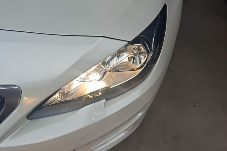 Used Peugeot 408 2016 1.6T Automatic Luxury Edition Left Front Headlight