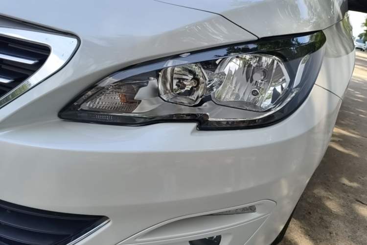 Used Peugeot 408 2016 1.6T Automatic Luxury Edition Left Front Headlight