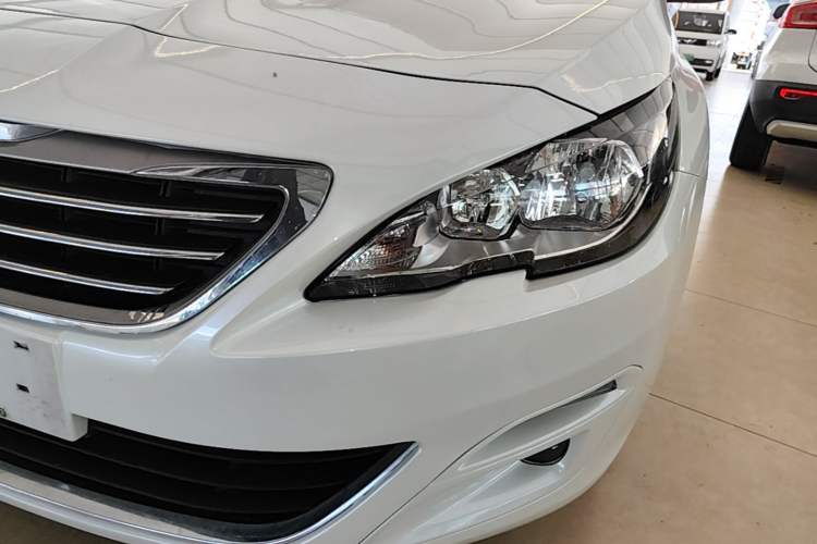 Used Peugeot 408 2016 1.6T Automatic Luxury Edition Left Front Headlight