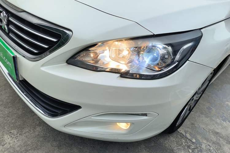 Used Peugeot 408 2016 1.6T Automatic Luxury Edition Left Front Headlight