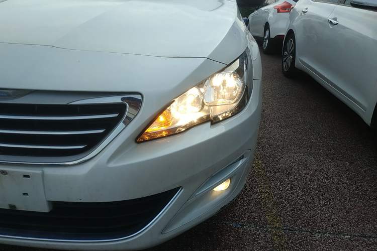 Used Peugeot 408 2016 1.6T Automatic Luxury Edition Left Front Headlight