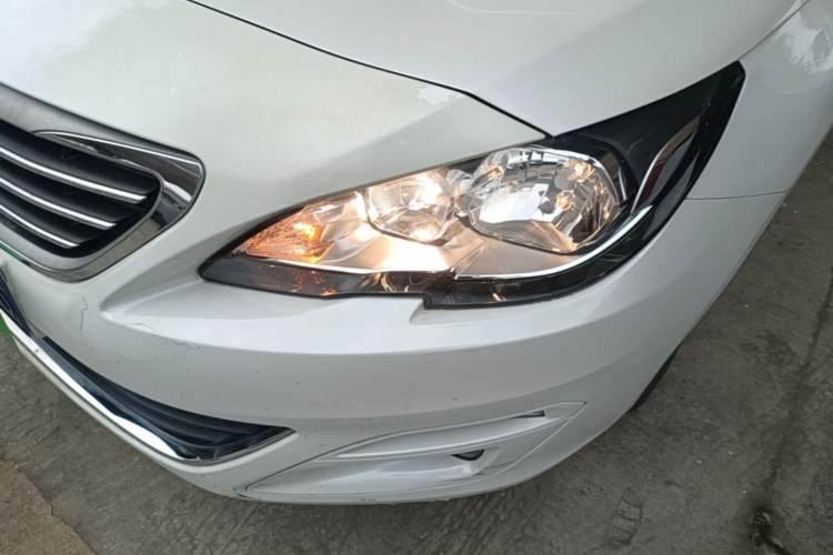 Used Peugeot 408 2016 1.6T Automatic Luxury Edition Left Front Headlight