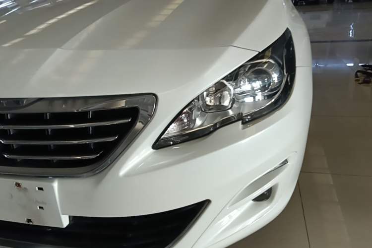 Used Peugeot 408 2016 1.6T Automatic Luxury Edition Left Front Headlight