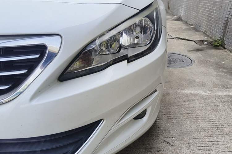 Used Peugeot 408 2016 1.6T Automatic Luxury Edition Left Front Headlight