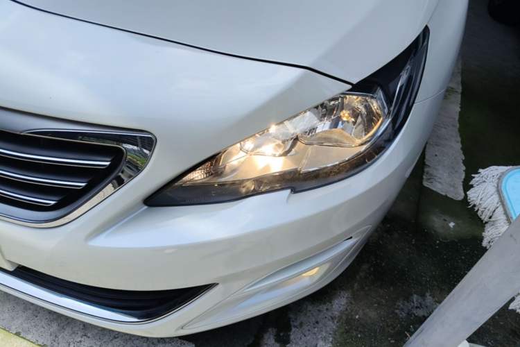 Used Peugeot 408 2016 1.6T Automatic Luxury Edition Left Front Headlight