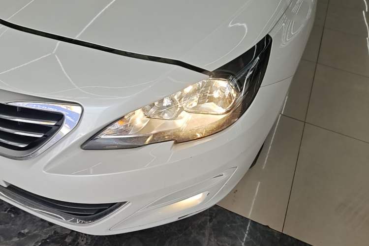 Used Peugeot 408 2016 1.6T Automatic Luxury Edition Left Front Headlight