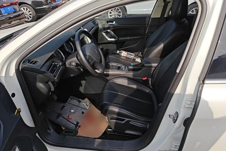 Used Peugeot 408 2016 1.6T Automatic Luxury Edition Left Front Seat