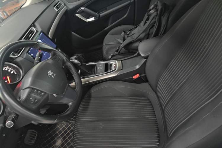 Used Peugeot 408 2016 1.6T Automatic Luxury Edition Left Front Seat