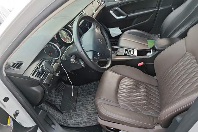 Used Peugeot 408 2016 1.6T Automatic Luxury Edition Left Front Seat
