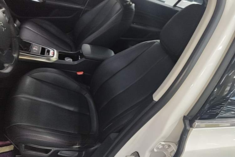Used Peugeot 408 2016 1.6T Automatic Luxury Edition Left Front Seat