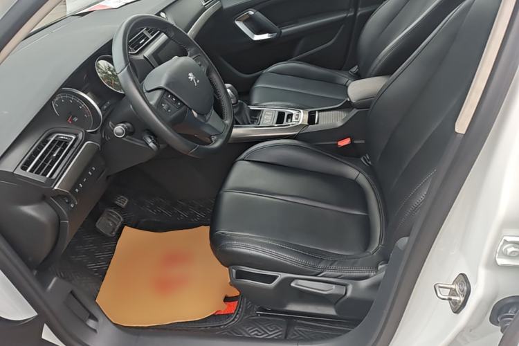 Used Peugeot 408 2016 1.6T Automatic Luxury Edition Left Front Seat