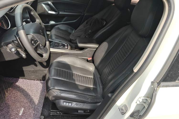 Used Peugeot 408 2016 1.6T Automatic Luxury Edition Left Front Seat