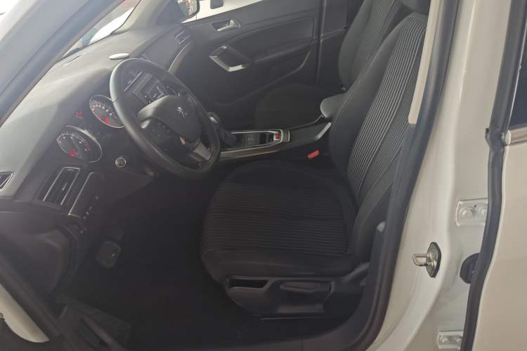 Used Peugeot 408 2016 1.6T Automatic Luxury Edition Left Front Seat