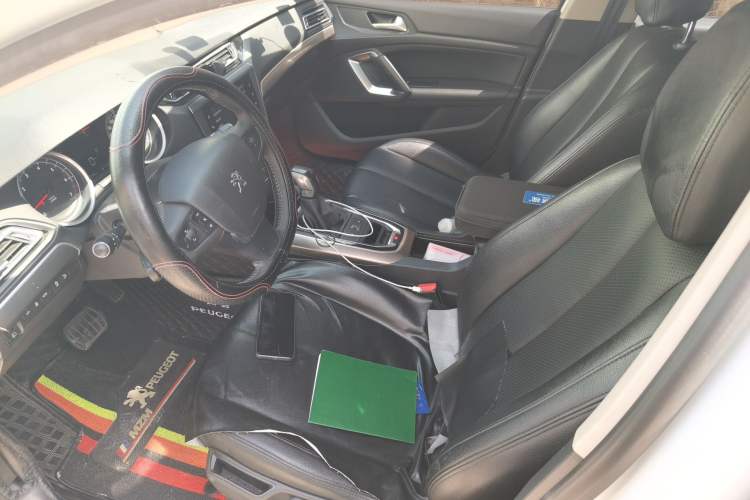 Used Peugeot 408 2016 1.6T Automatic Luxury Edition Left Front Seat
