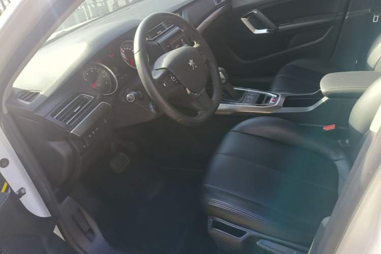Used Peugeot 408 2016 1.6T Automatic Luxury Edition Left Front Seat