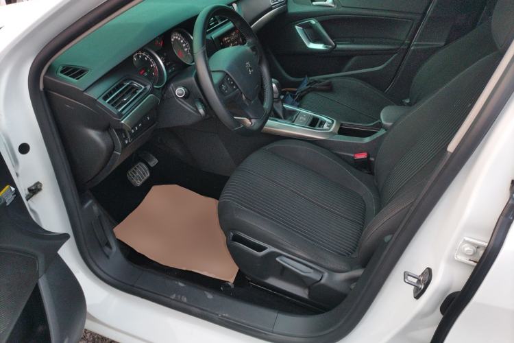 Used Peugeot 408 2016 1.6T Automatic Luxury Edition Left Front Seat