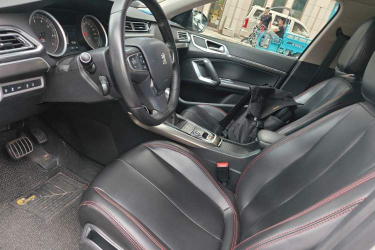 Used Peugeot 408 2016 1.6T Automatic Luxury Edition Left Front Seat
