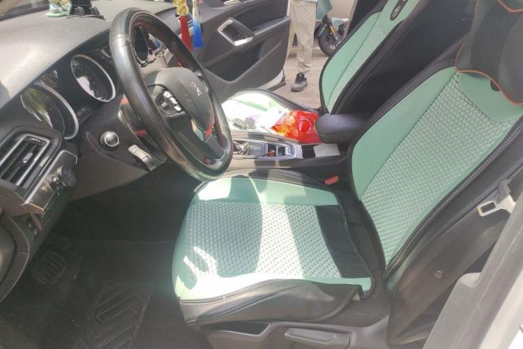 Used Peugeot 408 2016 1.6T Automatic Luxury Edition Left Front Seat