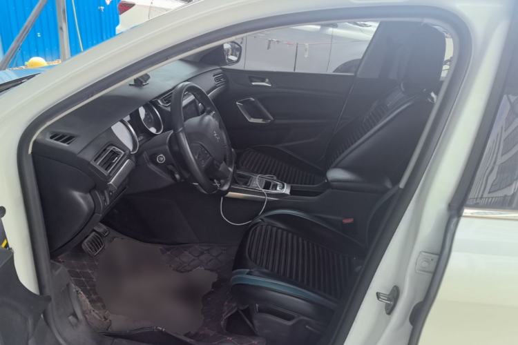 Used Peugeot 408 2016 1.6T Automatic Luxury Edition Left Front Seat