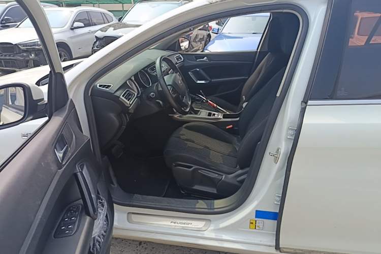 Used Peugeot 408 2016 1.6T Automatic Luxury Edition Left Front Seat
