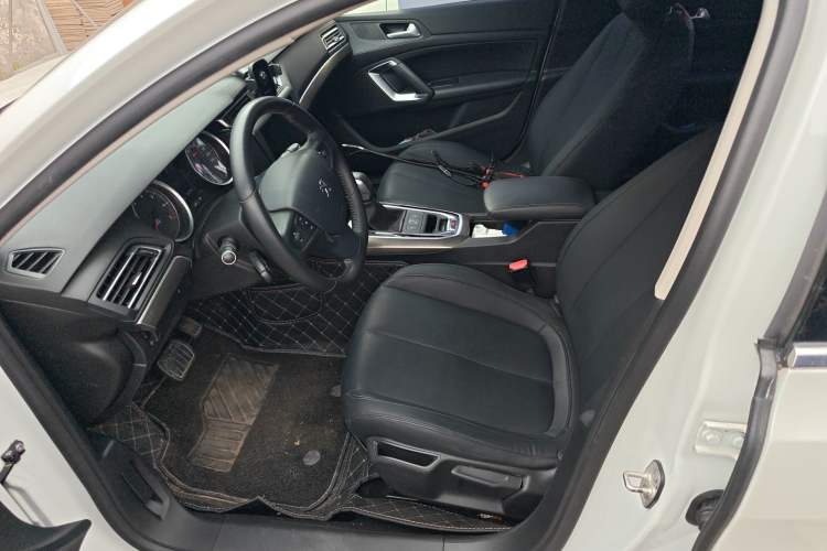 Used Peugeot 408 2016 1.6T Automatic Luxury Edition Left Front Seat