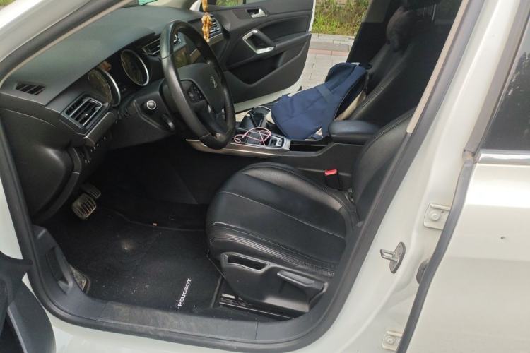 Used Peugeot 408 2016 1.6T Automatic Luxury Edition Left Front Seat