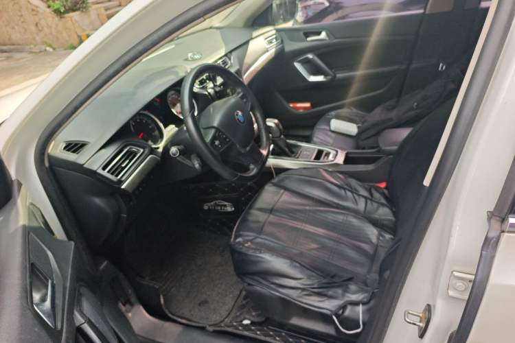Used Peugeot 408 2016 1.6T Automatic Luxury Edition Left Front Seat