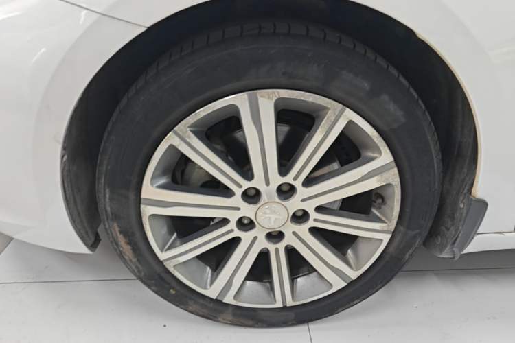 Used Peugeot 408 2016 1.6T Automatic Luxury Edition Left Front Wheel Hub