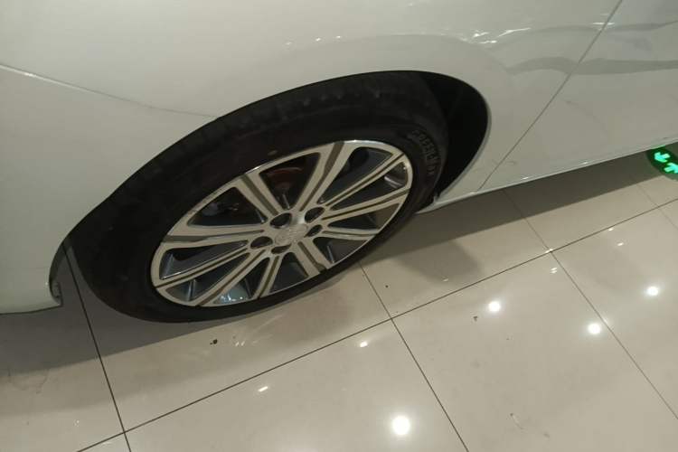 Used Peugeot 408 2016 1.6T Automatic Luxury Edition Left Front Wheel Hub