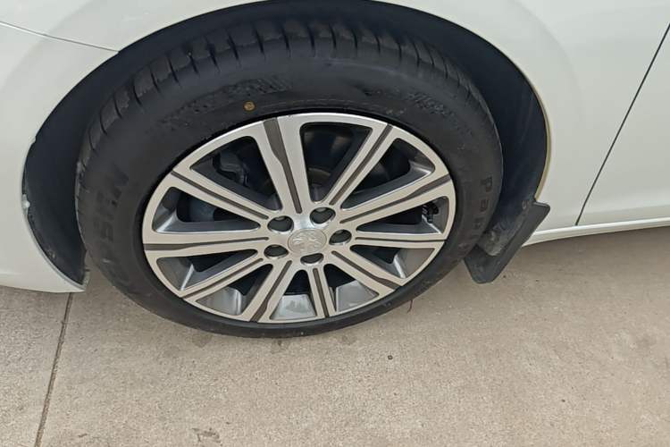 Used Peugeot 408 2016 1.6T Automatic Luxury Edition Left Front Wheel Hub
