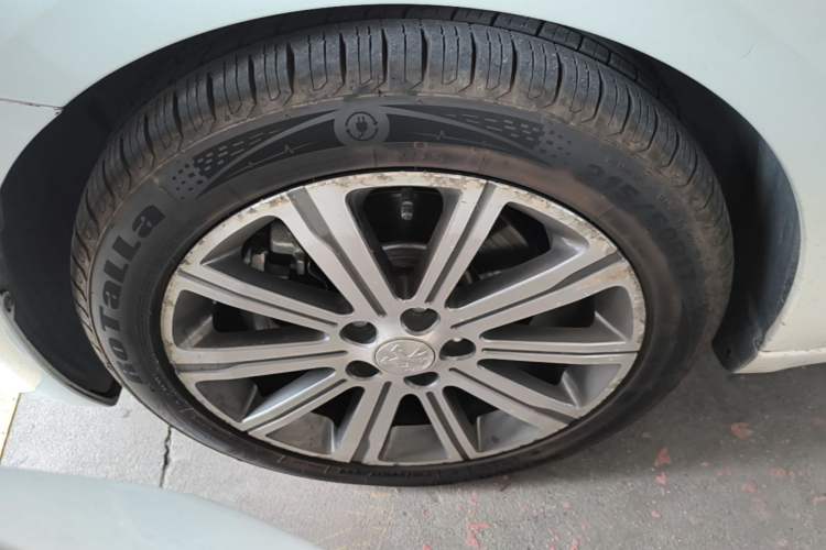 Used Peugeot 408 2016 1.6T Automatic Luxury Edition Left Front Wheel Hub