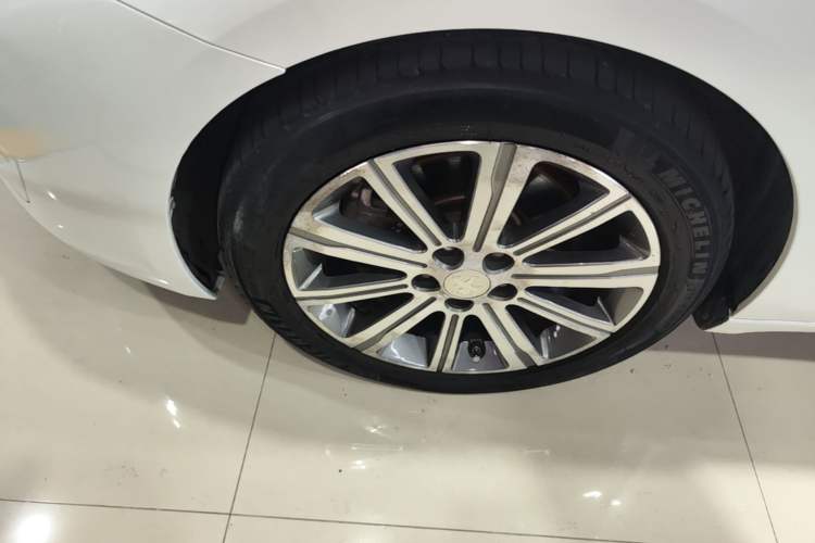 Used Peugeot 408 2016 1.6T Automatic Luxury Edition Left Front Wheel Hub