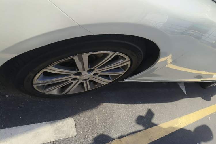 Used Peugeot 408 2016 1.6T Automatic Luxury Edition Left Front Wheel Hub
