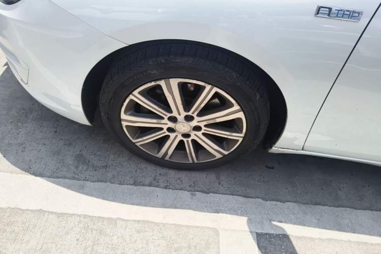 Used Peugeot 408 2016 1.6T Automatic Luxury Edition Left Front Wheel Hub