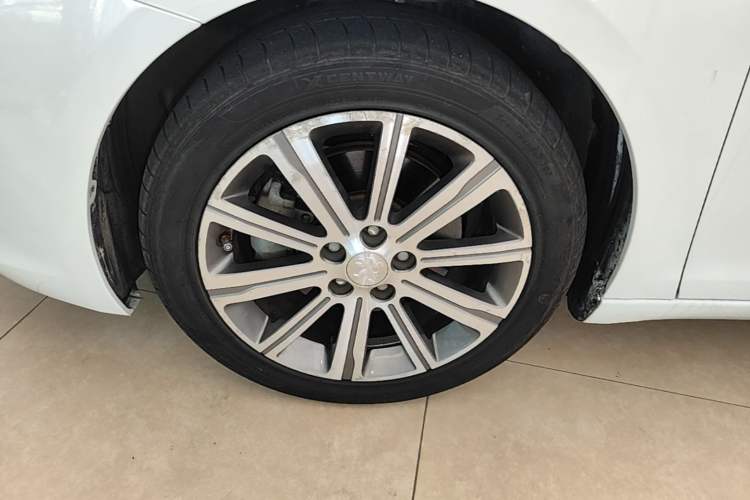 Used Peugeot 408 2016 1.6T Automatic Luxury Edition Left Front Wheel Hub