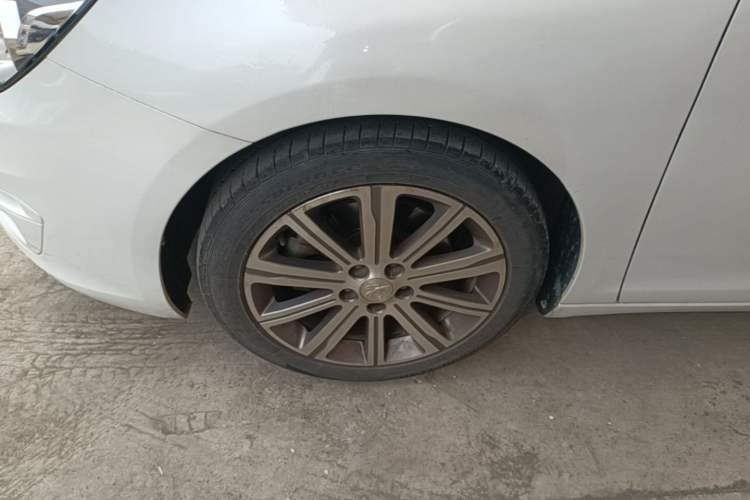 Used Peugeot 408 2016 1.6T Automatic Luxury Edition Left Front Wheel Hub