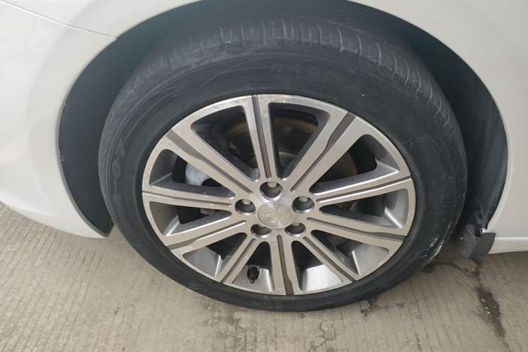 Used Peugeot 408 2016 1.6T Automatic Luxury Edition Left Front Wheel Hub