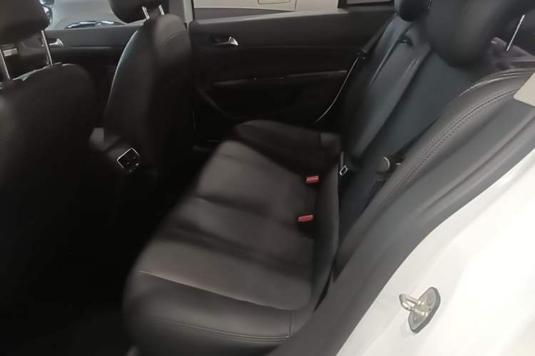 Used Peugeot 408 2016 1.6T Automatic Luxury Edition Left Rear Seat