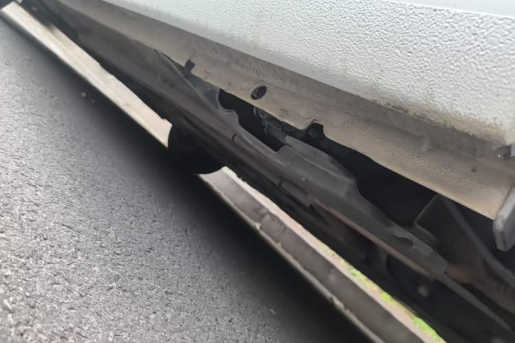 Used Peugeot 408 2016 1.6T Automatic Luxury Edition Left Side Sill