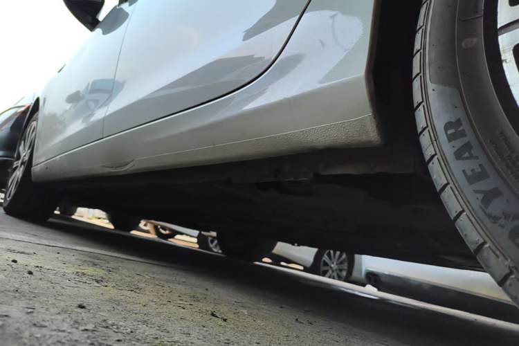 Used Peugeot 408 2016 1.6T Automatic Luxury Edition Left Side Sill
