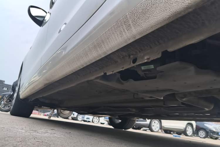 Used Peugeot 408 2016 1.6T Automatic Luxury Edition Left Side Sill