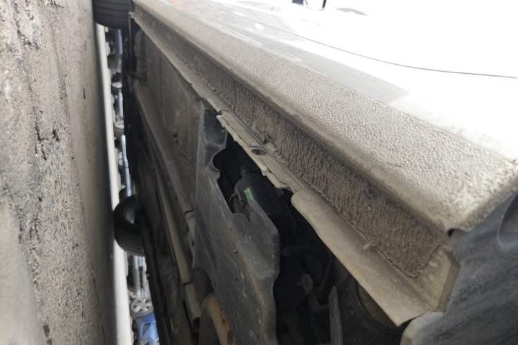 Used Peugeot 408 2016 1.6T Automatic Luxury Edition Left Side Sill