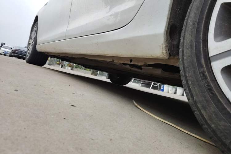 Used Peugeot 408 2016 1.6T Automatic Luxury Edition Left Side Sill