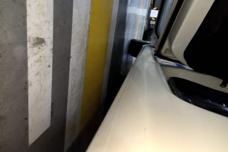 Used Peugeot 408 2016 1.6T Automatic Luxury Edition Left Side Sill